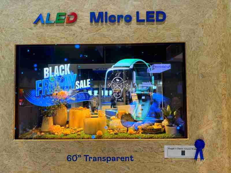 人生就是博60吋高透明度Micro LED显示器获”最佳Micro LED技术应用奖”，，，，将Micro LED面板透明化之设计特性极致发挥，，以可扩展性无缝拼接技术打造，，，，具备600 nits全画面亮度、、、、大于60%穿透率及超过NTSC 110%的优异广色域表现，，，，可依需求灵活应用于各种场域